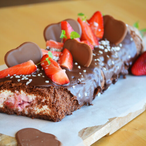 Strawberry Chocolate Sponge Roll